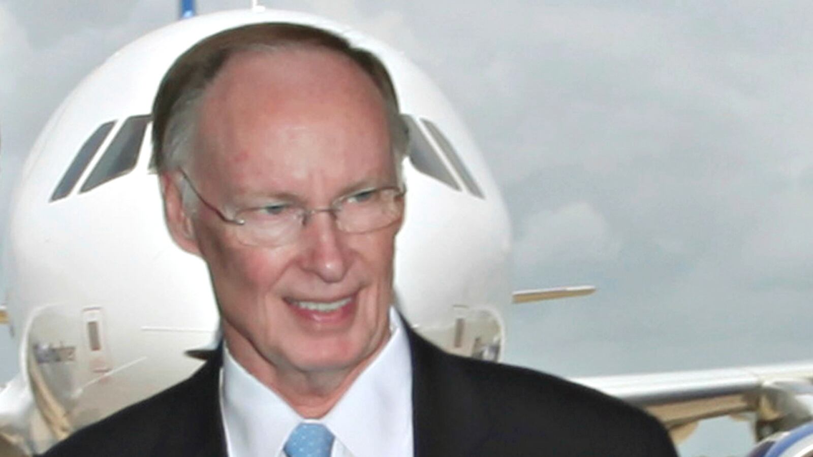 cheats/2016/03/30/aide-to-scandal-scarred-gov-resigns/160323-bentley-cheat_y8tmeb