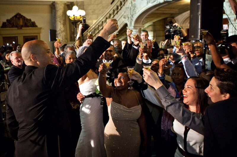 galleries/2013/10/21/i-do-new-jersey-gay-couples-get-married-photos/nj-gay-weddings-7_fhr7mr
