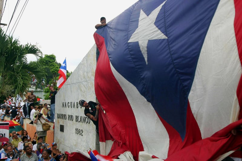 galleries/2013/05/06/tamms-prison-project-makes-prisoners-dreams-come-true-photos/130502-GAL-tamms-10-Puerto-Rican-flag_qyydjy