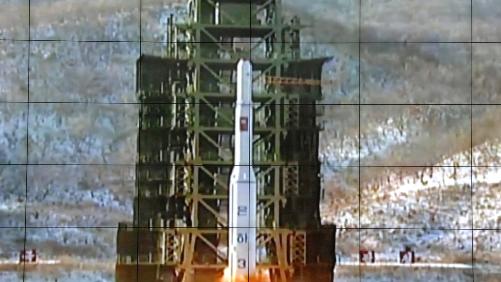 galleries/2012/12/12/defiant-north-korea-celebrates-rocket-launch-photos/north-korea-launches-missile-tease_doh8j2