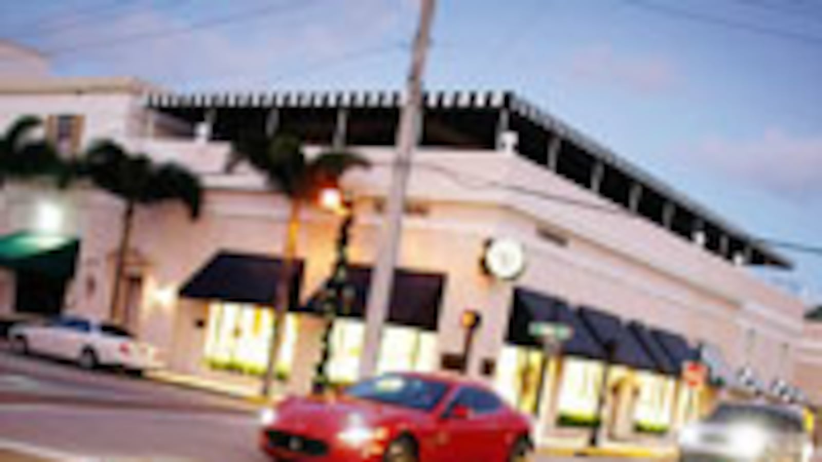 articles/2008/12/17/i-survived-hurricane-bernie/tapert-madoff-1_7960_glz9xo