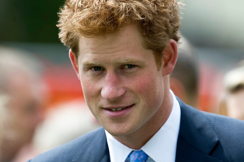 articles/2011/12/19/prince-harry-s-return-to-london-nightclub-photos-stolen-blackberry/prince-harry-sykes_rs7jrj