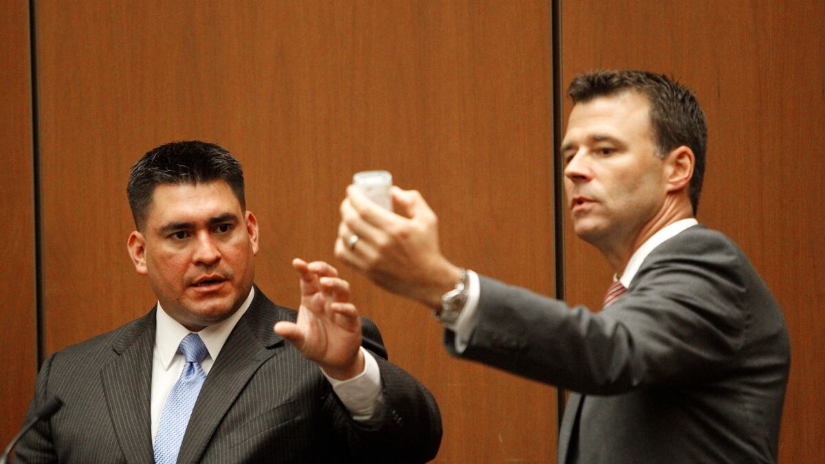 cheats/2011/09/29/jackson-bodyguard-doctor-hid-vials/conrad-murray-michael-jackson-case-cs_j8rdal