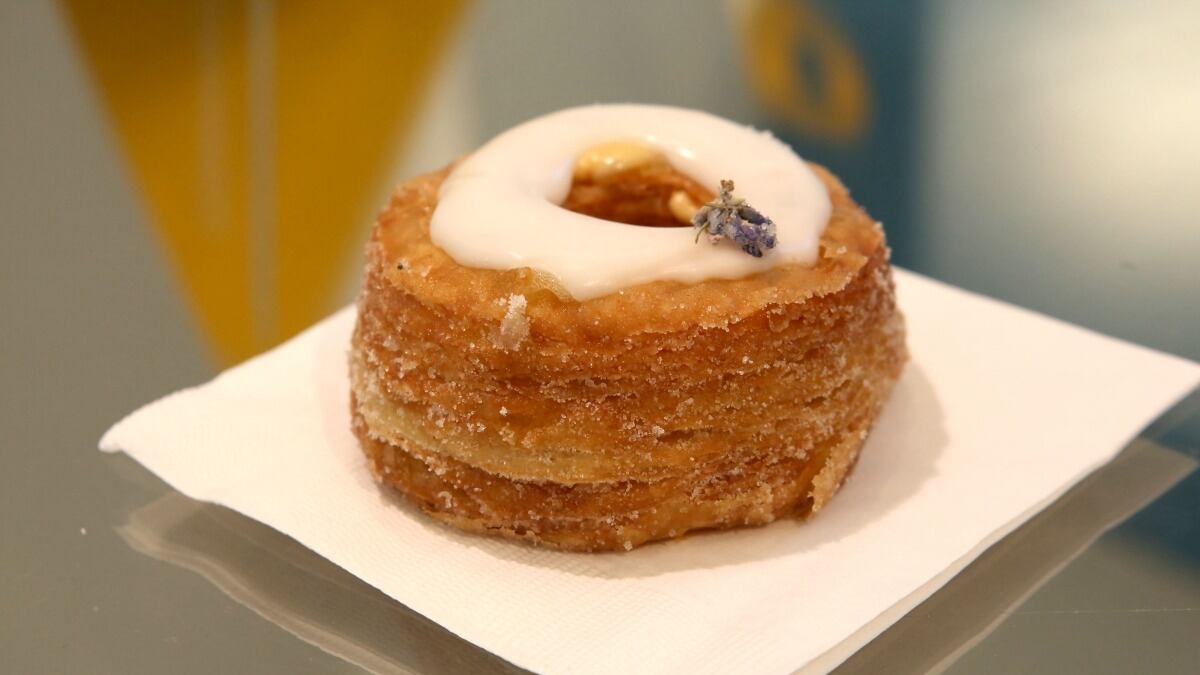 cheats/2014/04/04/cronut-shop-closed-because-of-mice/CRONUT-RODENTS-CHEAT_of5nzh
