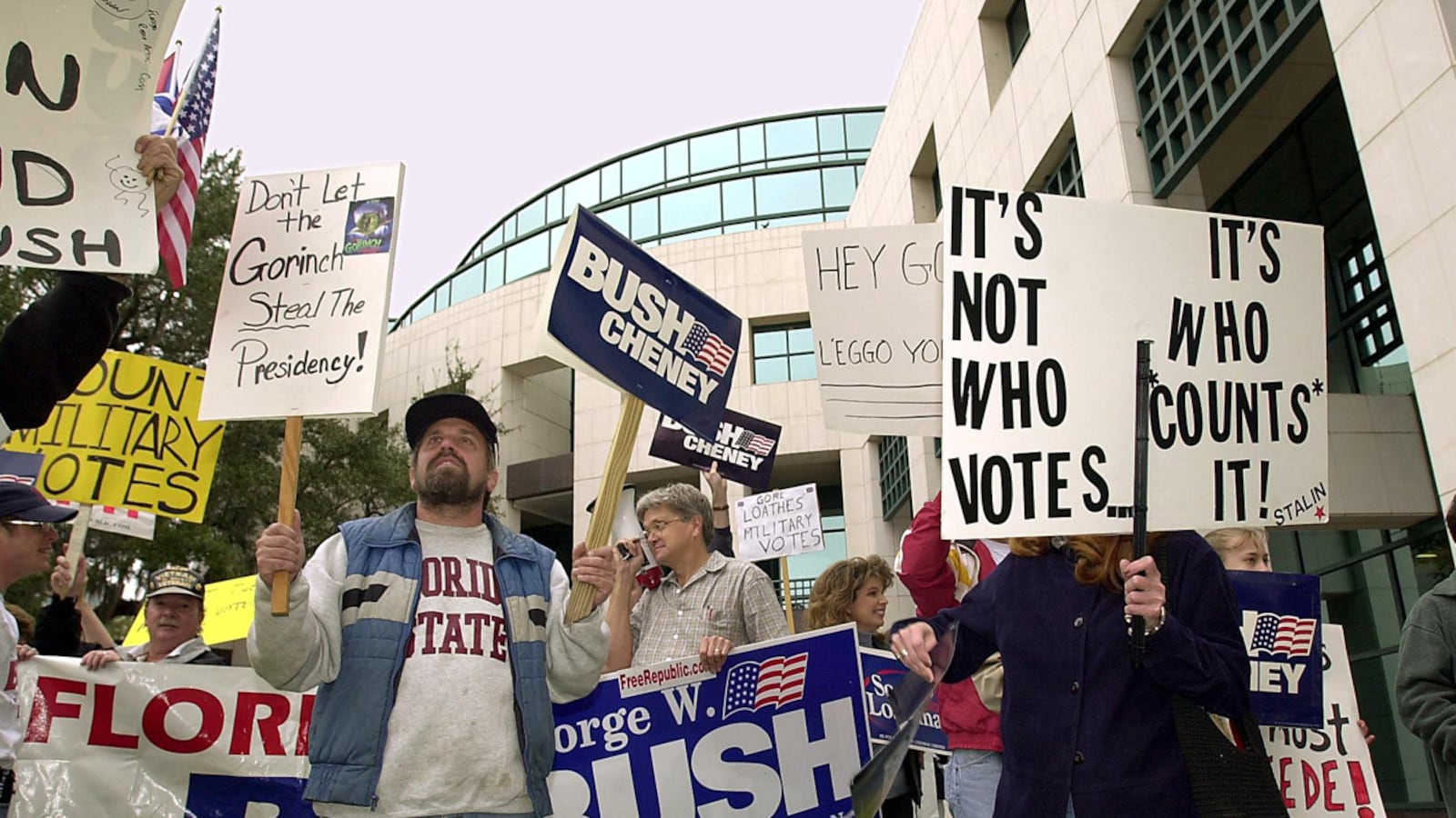 articles/2012/07/23/bill-daley-asks-is-obama-campaign-ready-for-recounts/bush-gore-recount-warren_axz43n