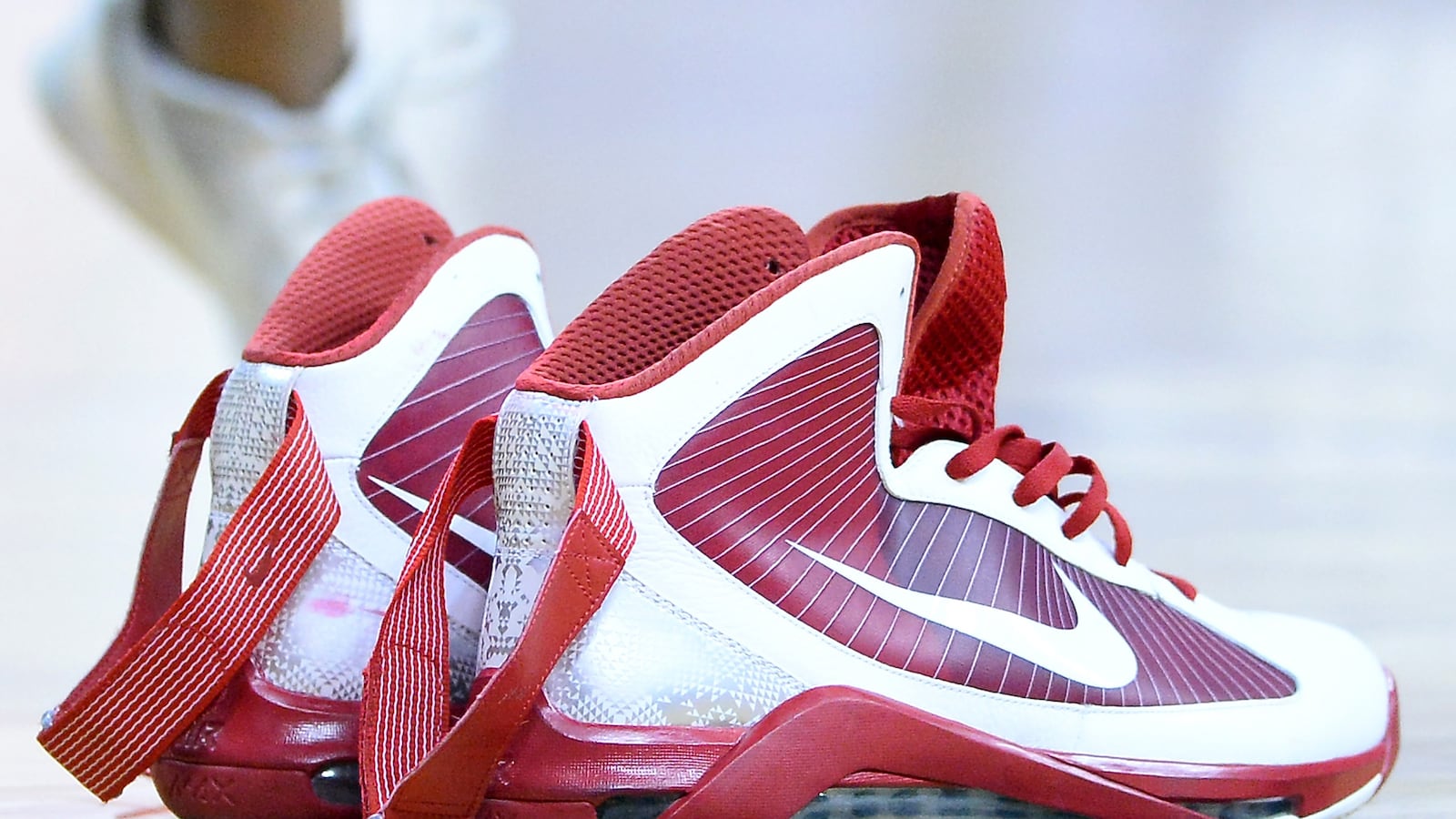 cheats/2014/01/12/pimp-sues-nike-for-100m/140112-nike-cheat_byesjb