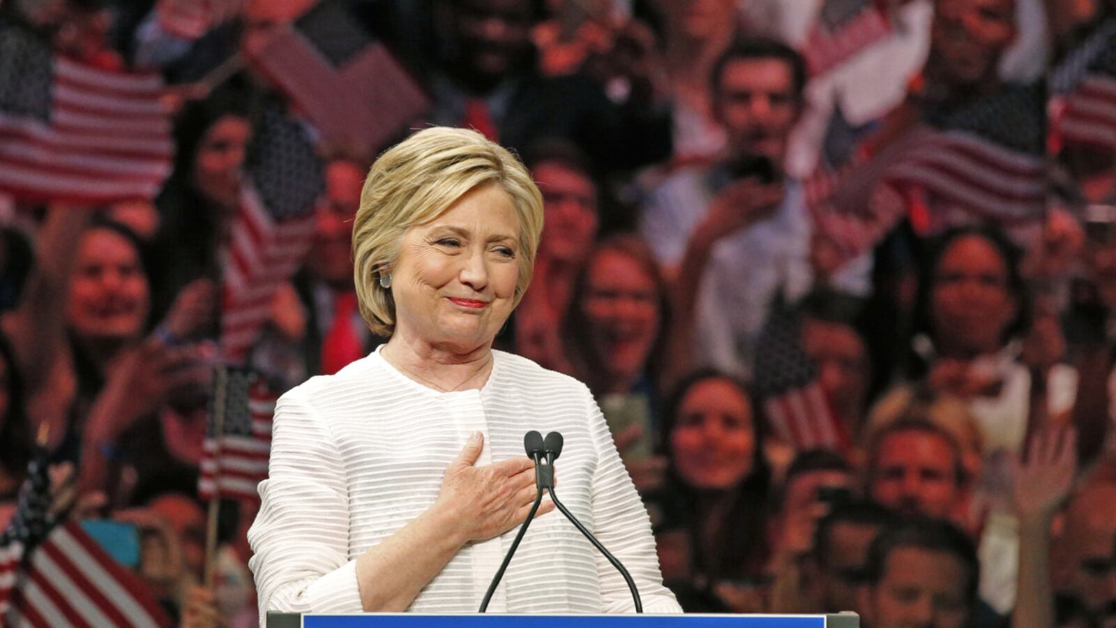 cheats/2016/06/07/hillary-we-are-all-standing-under-the-glass-ceiling-now/160608-hillary-clinton_bnph3z