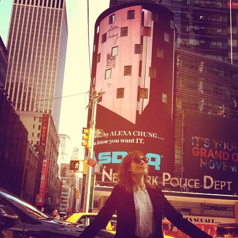 galleries/2013/11/02/from-karlie-kloss-to-alexa-chung-the-11-best-fashion-instagrams/fashion-instas-chung_m11if5