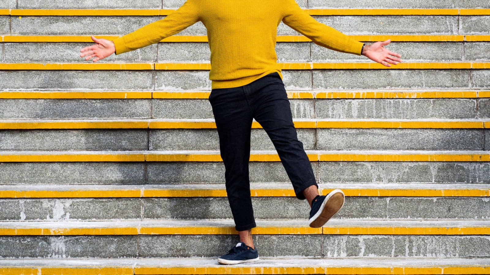 220621-Tran-one-leg-tease_erqa7j