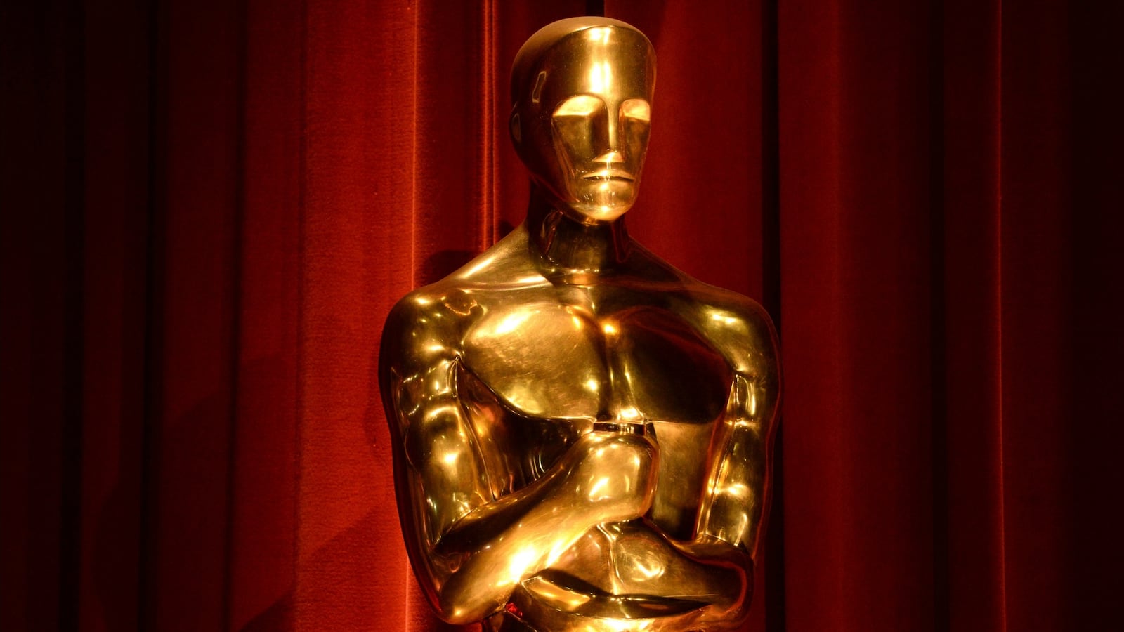 cheats/2016/01/22/academy-pledges-to-be-less-white/160122-oscars-diversity-cheat_awi4cb