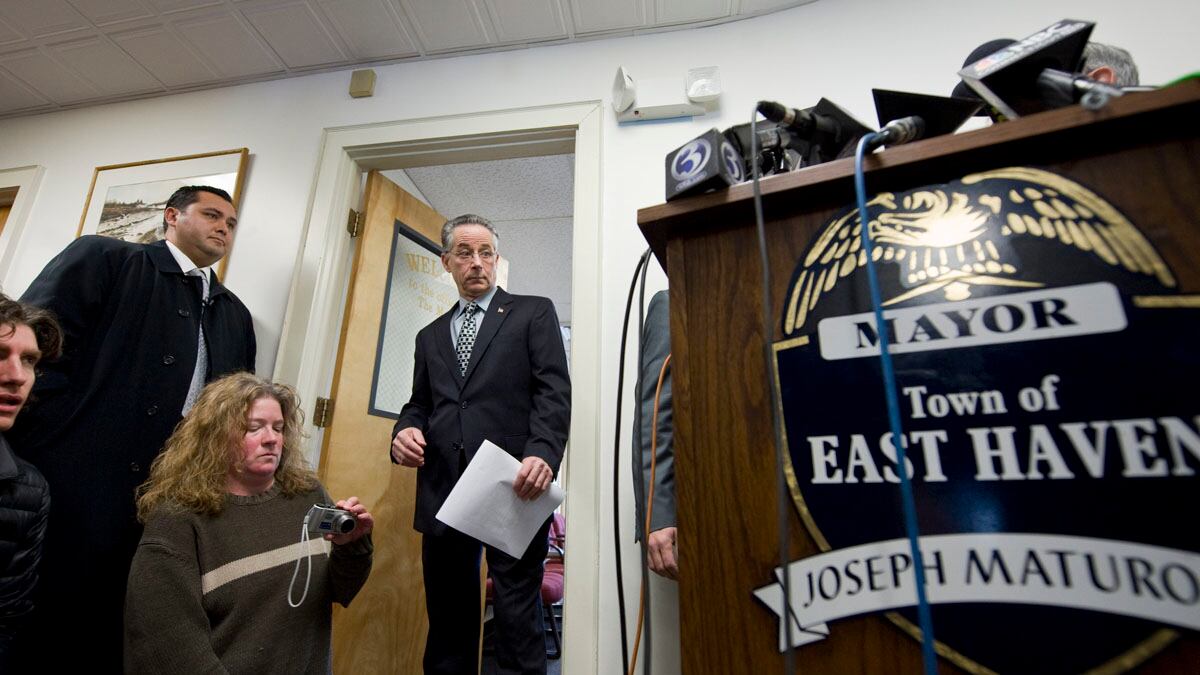 cheats/2012/01/30/east-haven-police-chief-retires/east-haven-police-chief-steps-down-cheat_zy7j5j