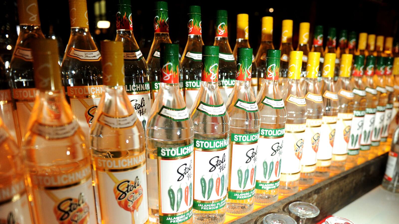 articles/2013/07/30/russian-vodka-boycott-spreads-over-kremlin-s-new-anti-gay-laws/130729-shapiro-stoli-tease_gggxxx