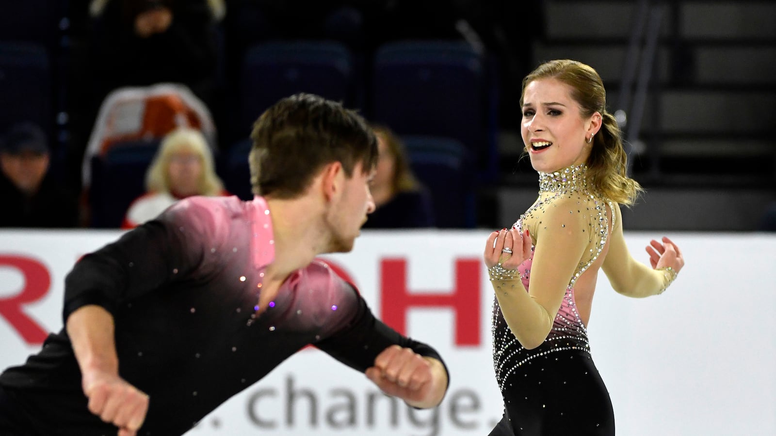 2018-10-26T202905Z_1737089968_NOCID_RTRMADP_3_FIGURE-SKATING-SKATE-CANADA-INTERNATIONAL_a7usjl