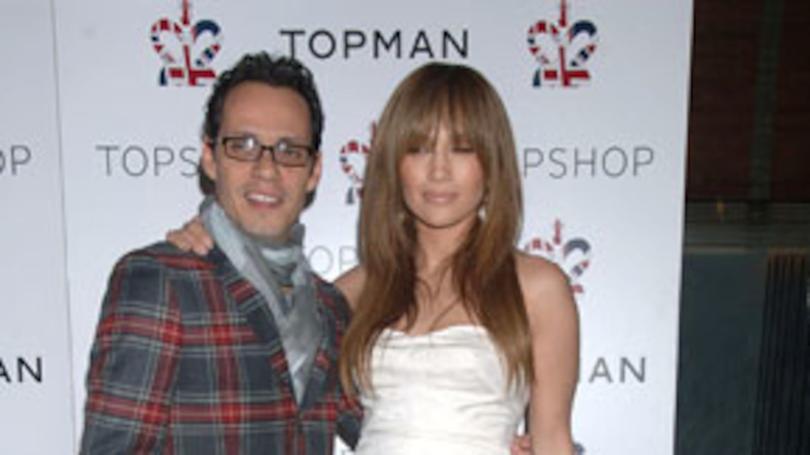 galleries/2009/04/03/the-week-in-red-carpets/red-carpet-week---anthony-lopez_fnwyjj