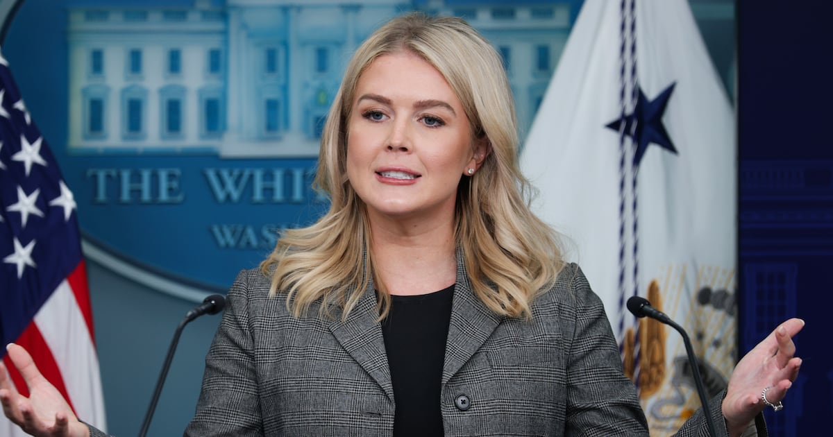 Karoline Leavitt gibt zu, ein großer Fan des Popstars zu sein ...