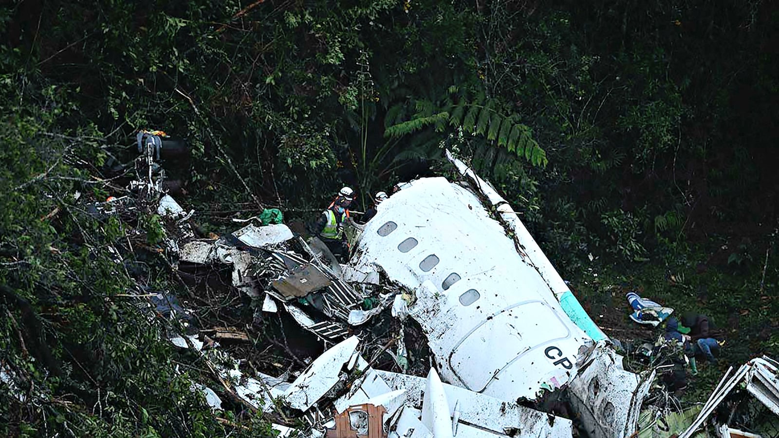 cheats/2016/11/30/report-plane-out-of-fuel-before-crash/161129-colombia-plane-cheat_zkm8uy