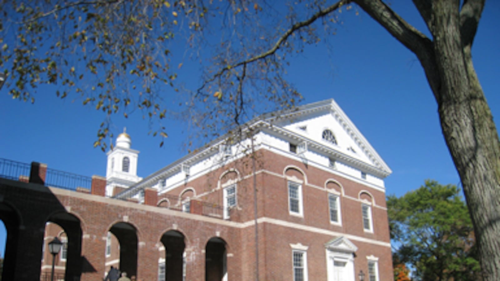 articles/2010/11/22/choate-rosamary-halls-facebook-scandal-cyber-bullying/browning-choate-facebook_142336_alin7f