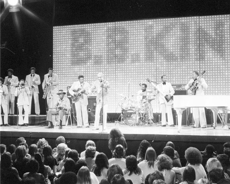 galleries/2015/05/15/b-b-king-a-life-in-photos/150515-bb-king-05_drzkro