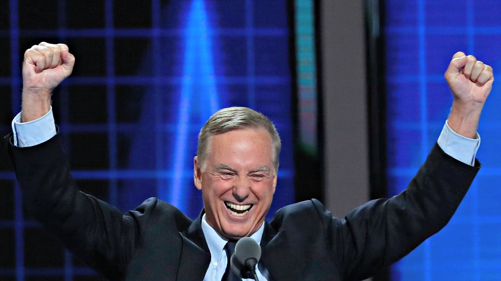 cheats/2016/09/26/howard-dean-asks-is-trump-on-cocaine/160926-howard-dean-debate-cheat_rcxymd