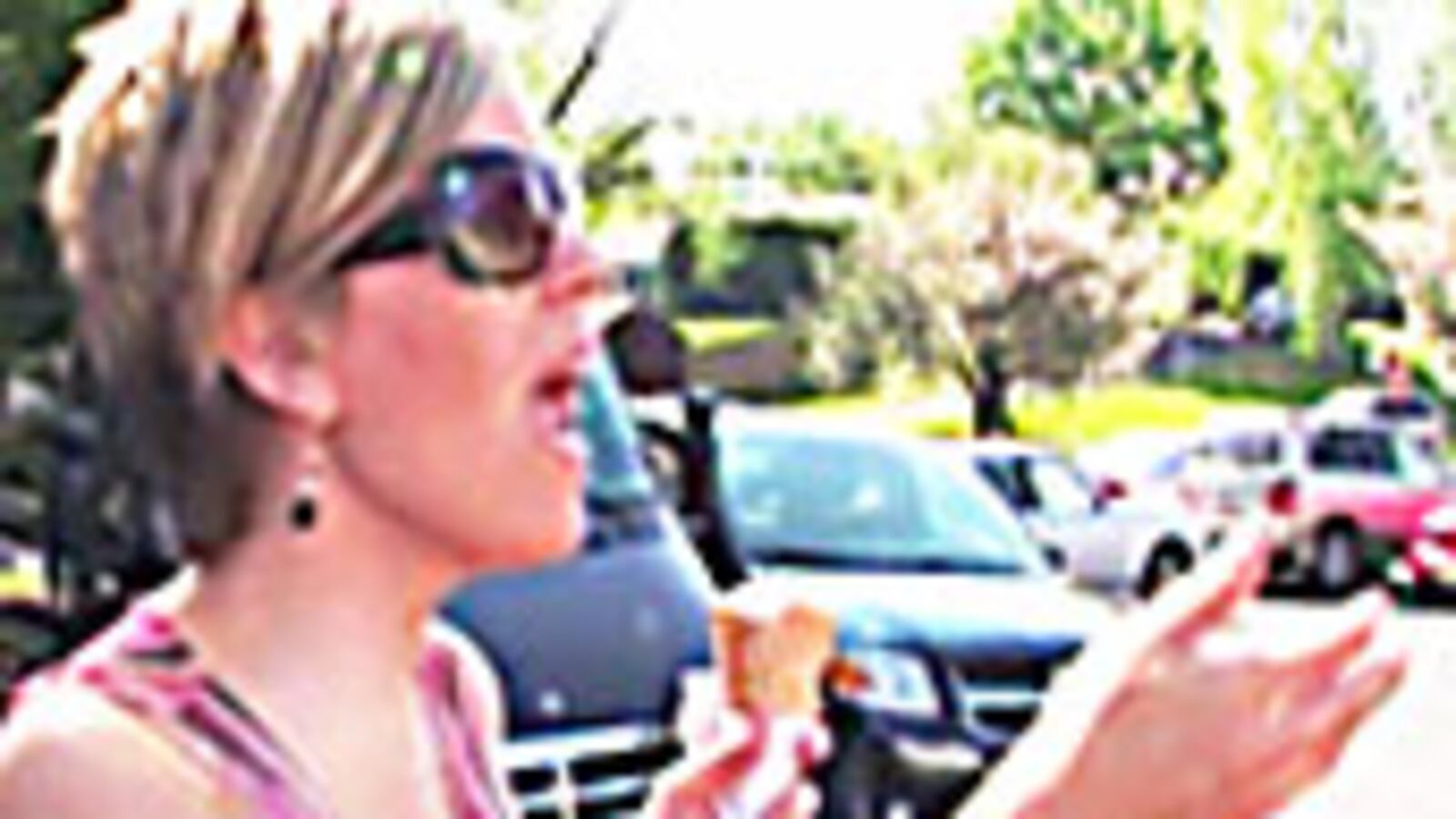 articles/2009/06/07/kate-gosselins-top-10-angry-moments/angry-kate_30807_dyuthm