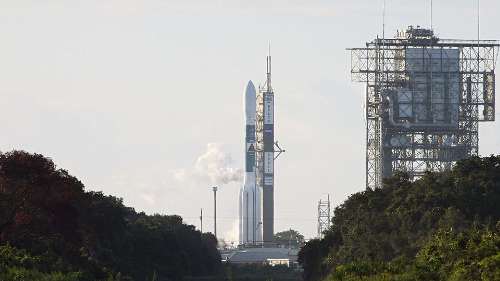 cheats/2011/09/10/nasa-launches-grail-moon-mission/nasa-moon-mission-launch-grail-cheat_ghfisz
