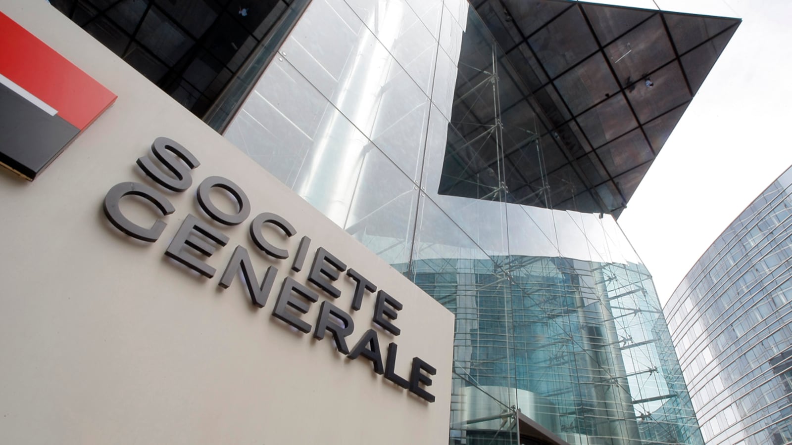cheats/2011/09/14/moody-s-slashes-french-banks-ratings/moodys-downgrades-french-bank-ratings-cheat_ias2gq