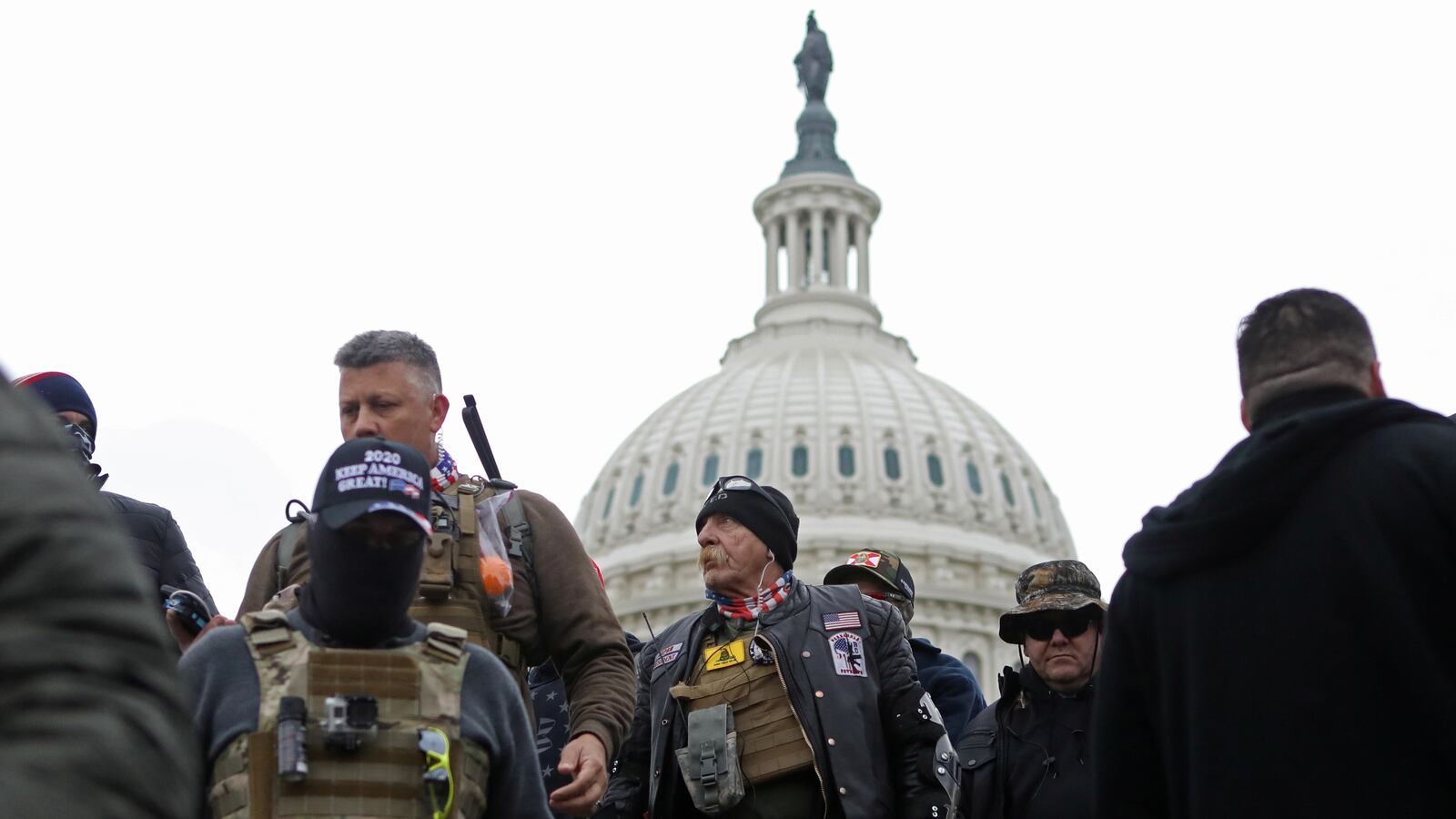 2021-01-10T195949Z_267000709_RC275L9D5EOV_RTRMADP_3_USA-ELECTION-PROTESTS_vycflj