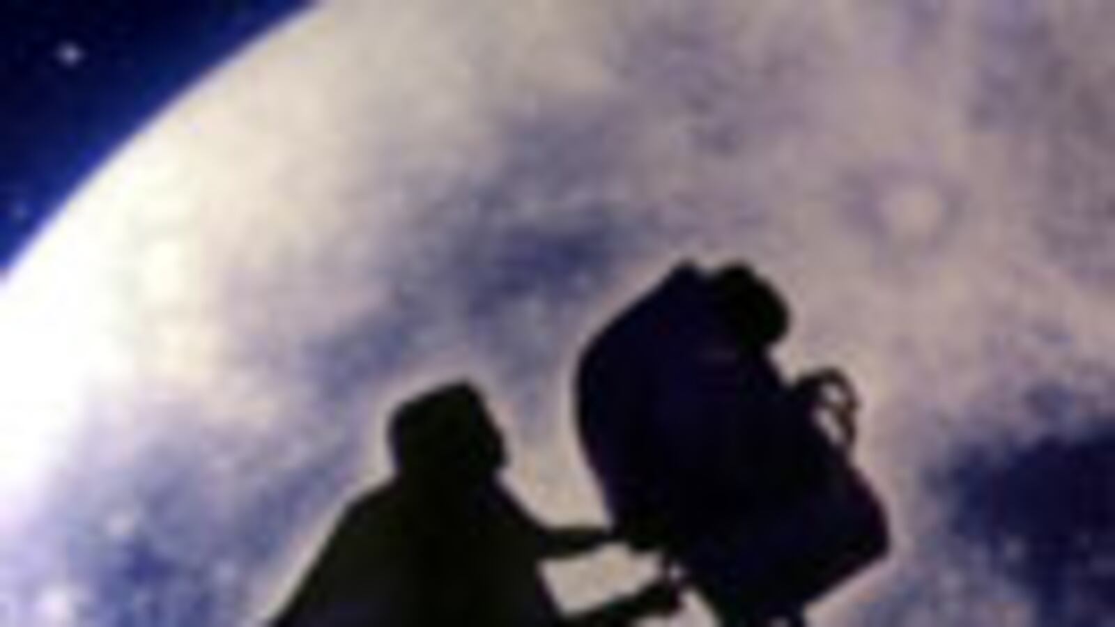 articles/2008/10/08/spielberg-comes-home-to-universal/waxman-spielberg_631_rtqf4n