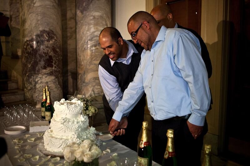 galleries/2013/10/21/i-do-new-jersey-gay-couples-get-married-photos/nj-gay-weddings-8_ps8c6b