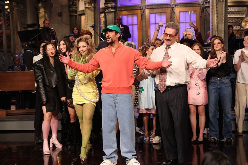 SATURDAY NIGHT LIVE -- Episode 1885 -- Pictured: (l-r) Musical guest Doja Cat, host Bad Bunny, and special guest Jon Hamm during "Goodnights & Credits" on Saturday, October 4, 2025