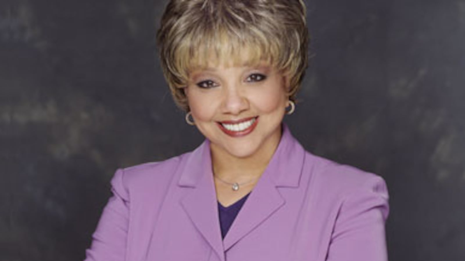 articles/2011/01/05/carole-simpsons-network-battle-scars-an-anchors-fight-against-racism/kurtz-carole-simpson_150775_hyy9ar