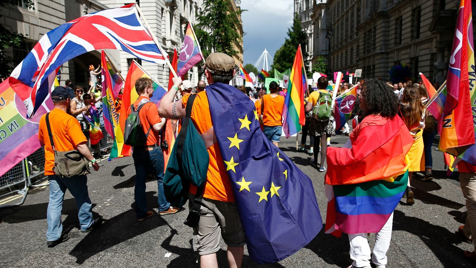 cheats/2017/01/31/u-k-posthumously-pardons-thousands-of-gay-men/170131-uk-lgbt-pardon-turing-cheat_wngvnn