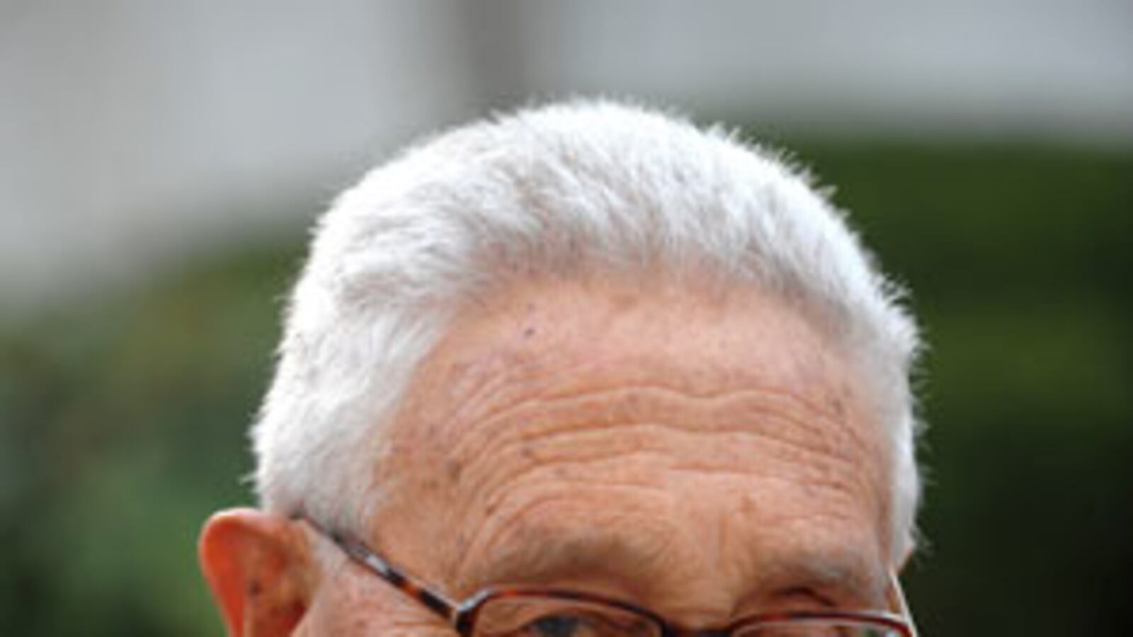 cheats/2010/03/13/kissinger-hospitalized-for-stomach-pains/kissinger-hospitalized-for-stomach-pains_m7vmv9