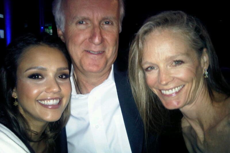 galleries/2011/06/19/best-celebrity-twitter-pictures/jessica-alba-week-in-twit-pics-0619_cwfwui