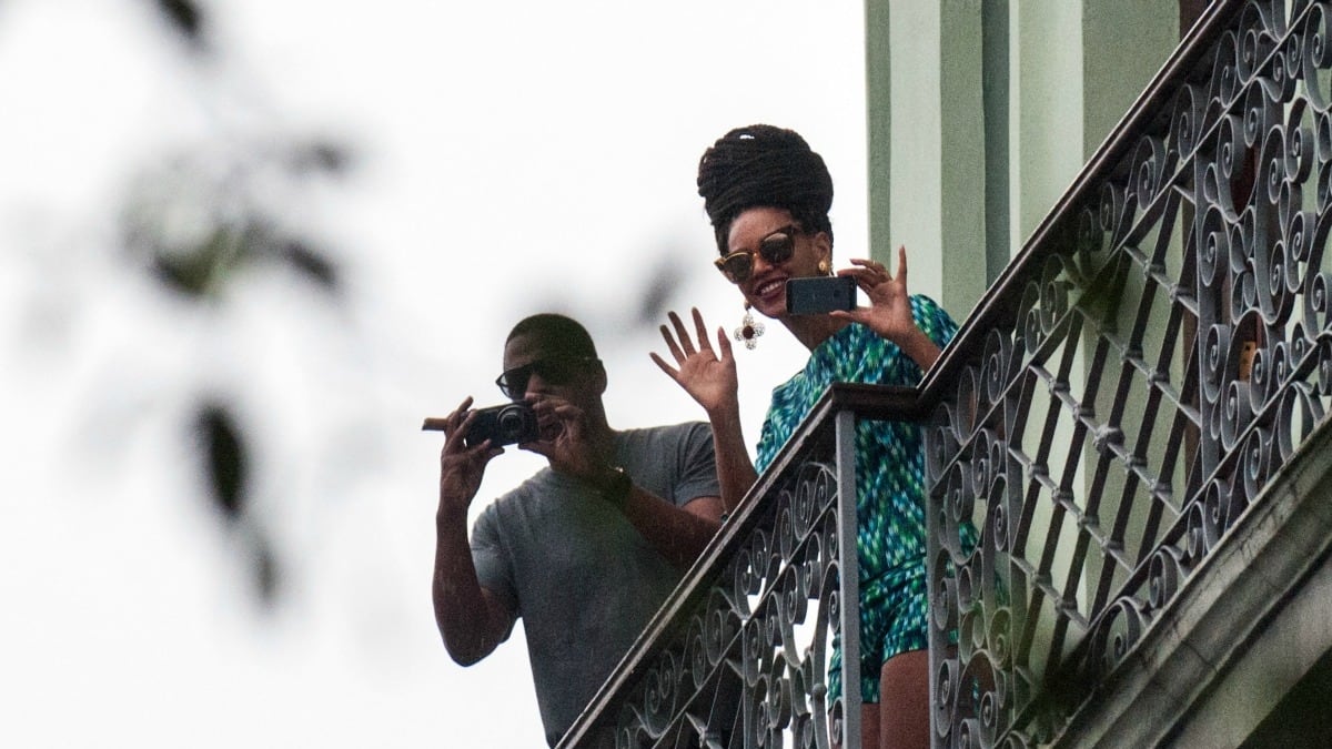 articles/2013/04/11/jay-z-responds-to-gop-critics-with-open-letter/beyonce-jay-cuba_qgvbdq