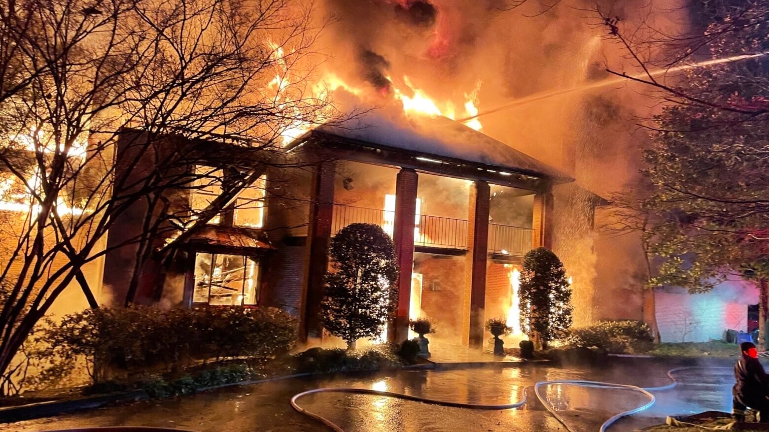 FHMdXcmWYAAjxft-scaled-e1640157793485_msaaad