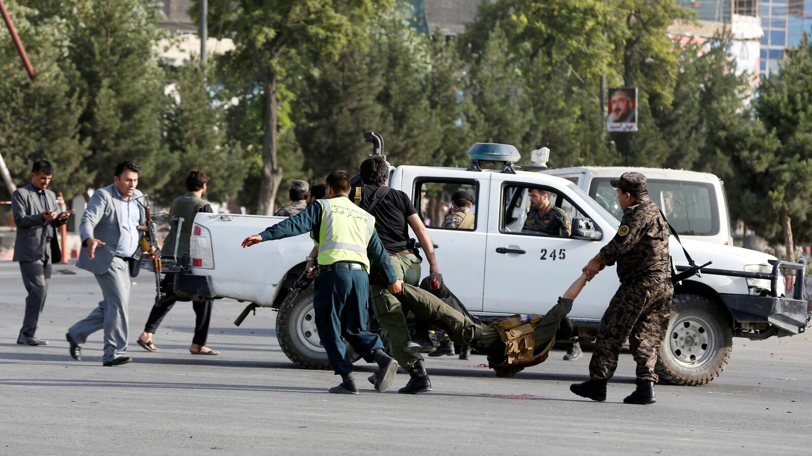 180722-kabul-airport-bombing-cheat_cko1ah