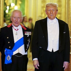 WINDSOR, ENGLAND - SEPTEMBER 17:  U.S. President Donald Trump, (2nd R) First Lady Melania Trump, (R) King Charles III and Queen Camilla (L) arrive for the State Banquet hosted by King Charles III and members of the Royal Family at Windsor Castle during the state visit by the President of the United States of America on September 17, 2025 in Windsor, England. President Trump is in England from Sept. 16-18 on his second UK state visit, with the previous one taking place in 2019 during his first presidential term.  (Photo by Aaron Chown-WPA Pool/Getty Images)