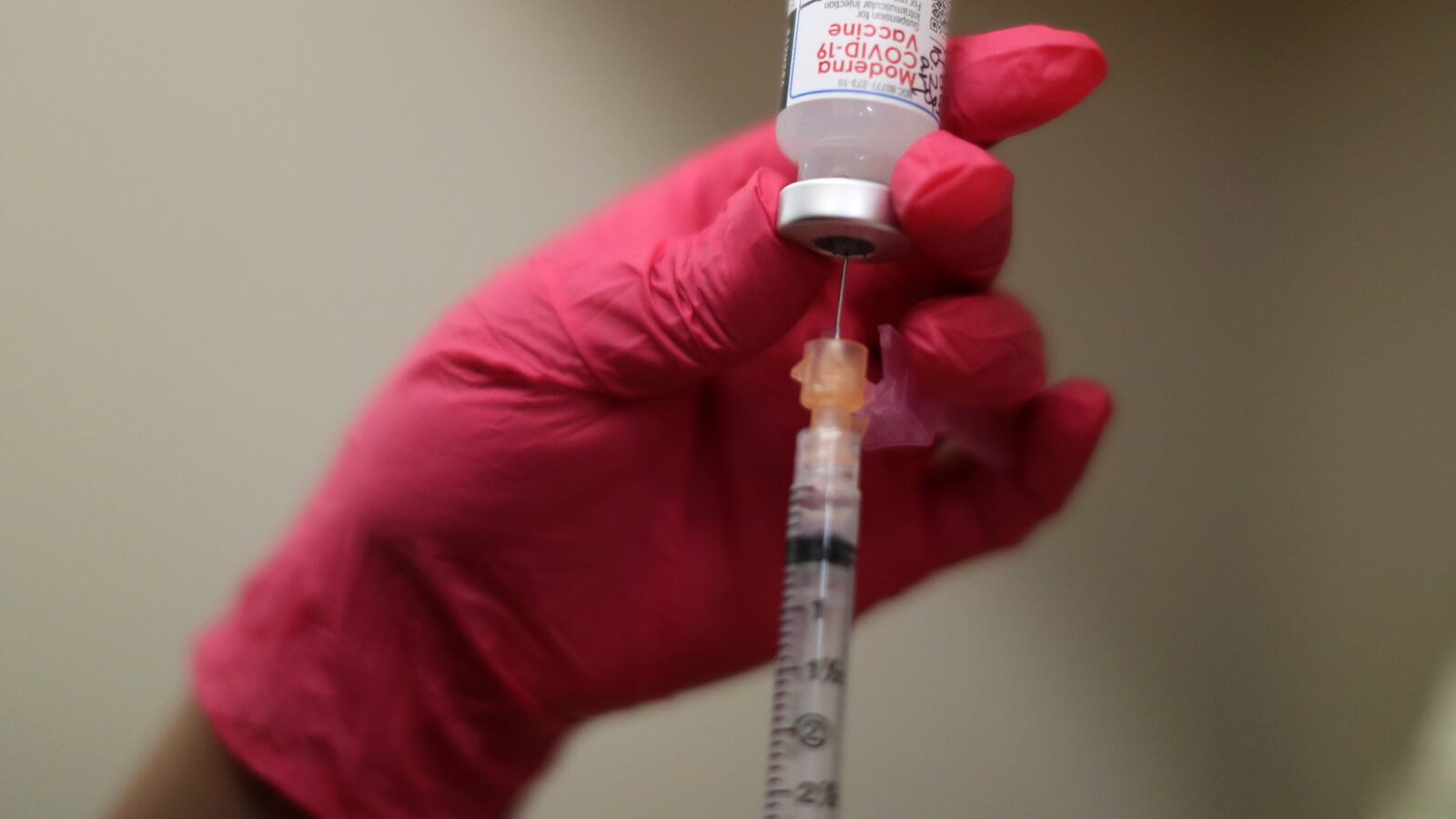 2021-03-05T234235Z_39127988_RC2B5M9U62YO_RTRMADP_3_HEALTH-CORONAVIRUS-USA_ue72az
