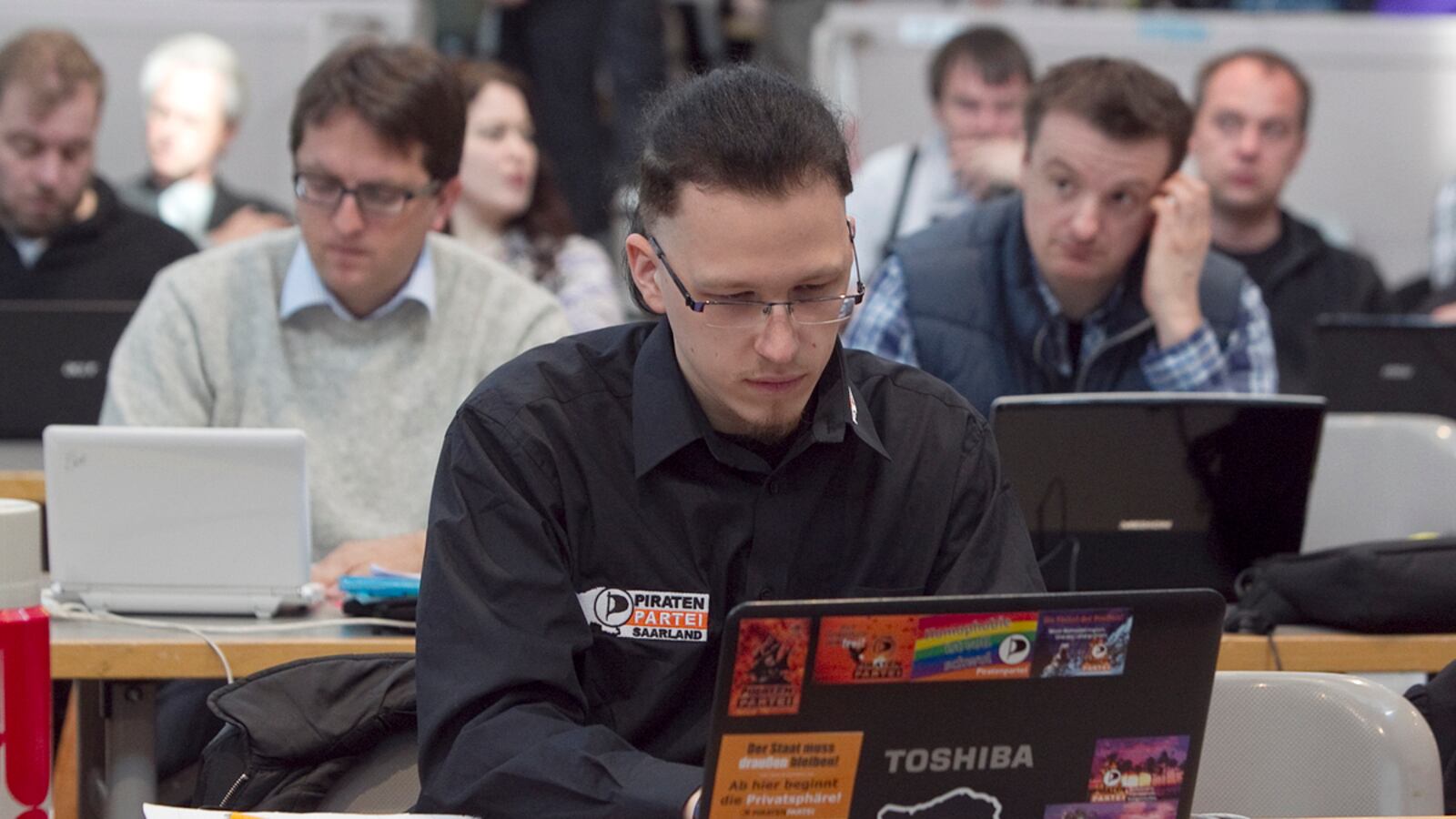 cheats/2012/04/15/report-1-in-5-americans-aren-t-online/pew-internet-study-cheat_ijo3a6