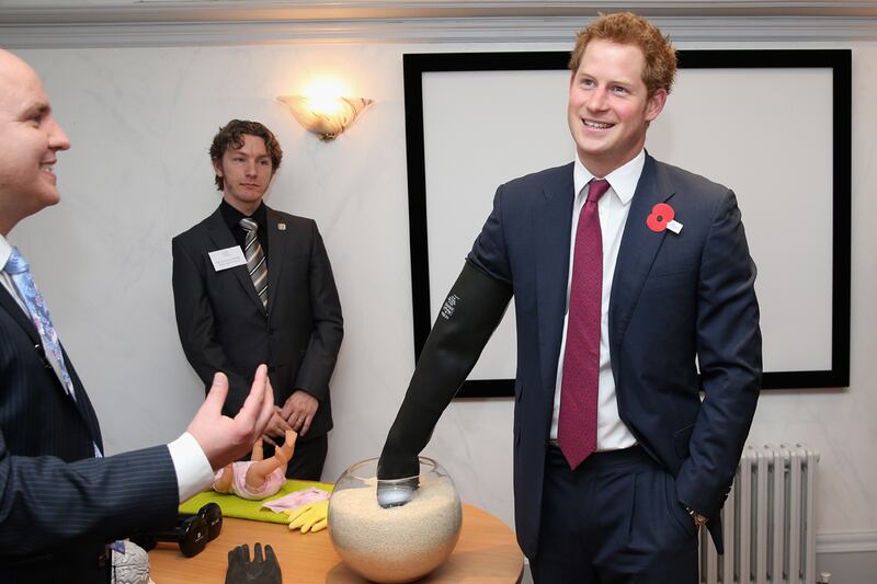 articles/2013/04/25/practice-makes-perfect-uncle-harry-changes-a-baby-s-diaper/harry-brain3_h854tk