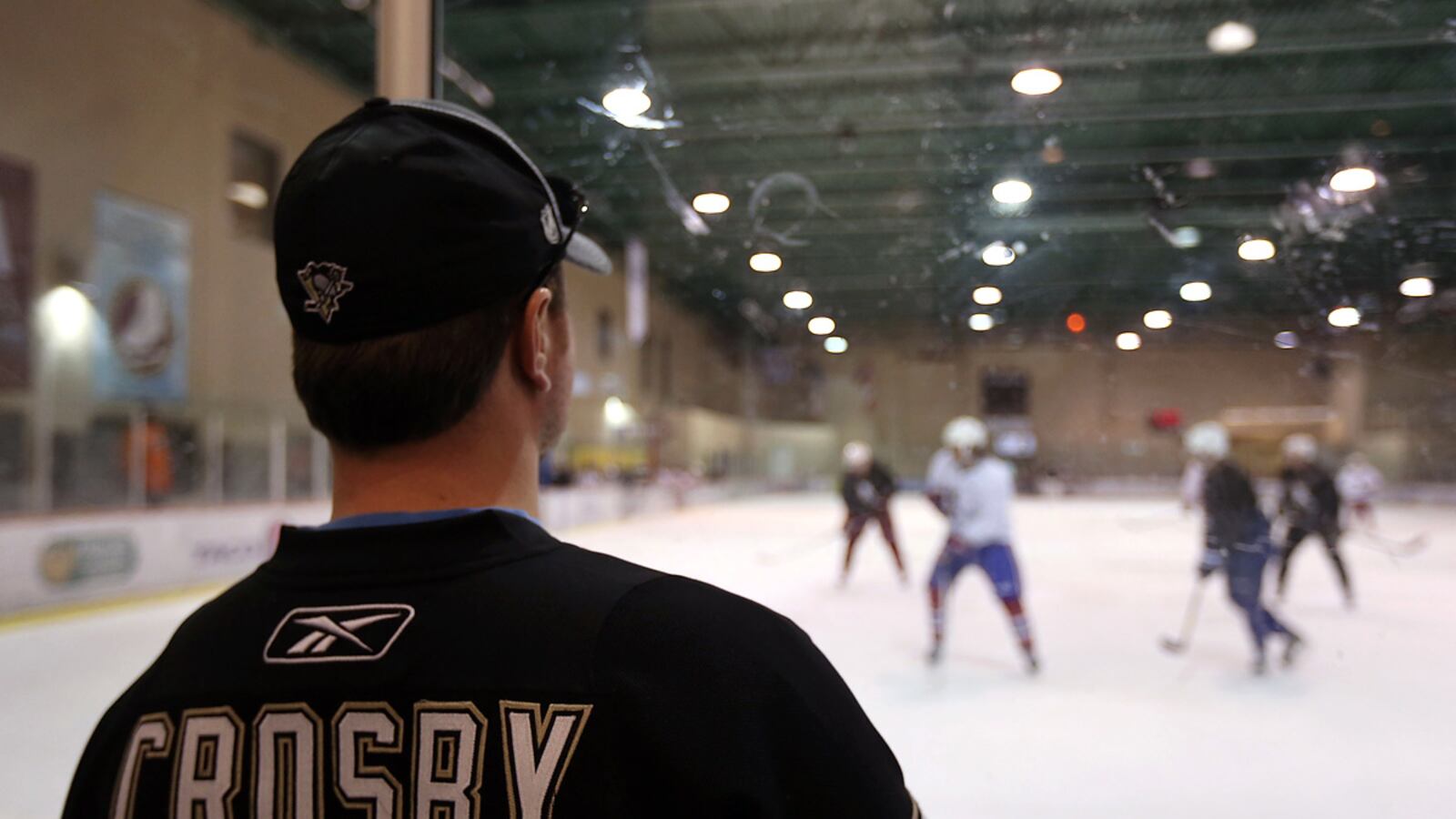 articles/2012/12/12/cancellation-of-nhl-games-has-negative-economic-impact/nhl-lockout-gross_z2acx0