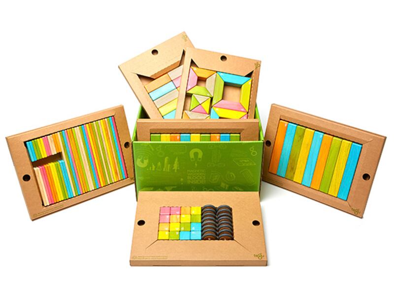 articles/2014/11/29/the-daily-beast-s-2014-holiday-gift-guide-for-the-blue-ivy-in-your-life/141121-ivy-tegu-blocks_rsiqc1