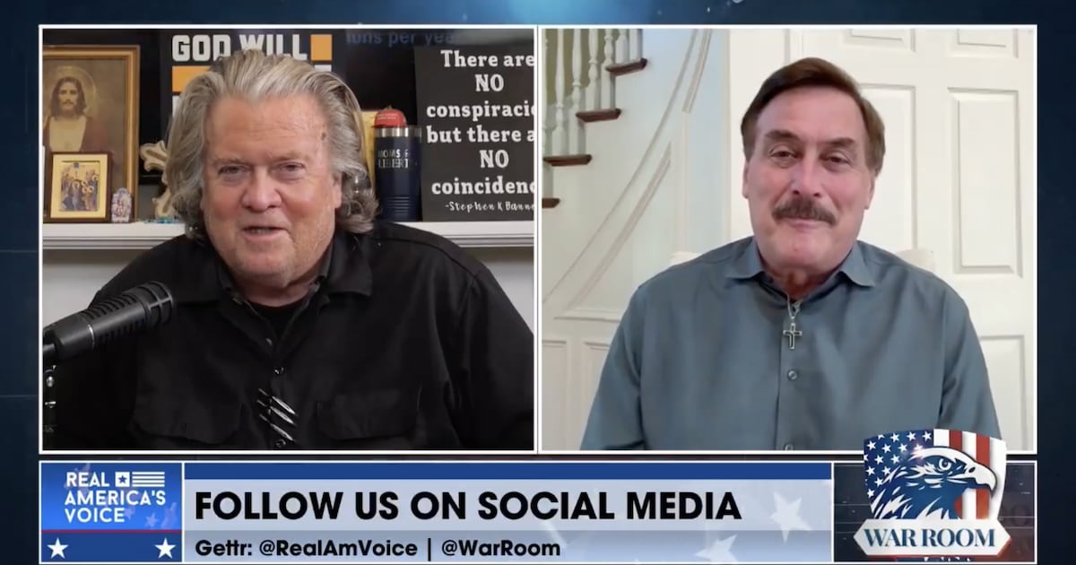My Pillow CEO Mike Lindell Shocks Steve Bannon With Political Ambitions