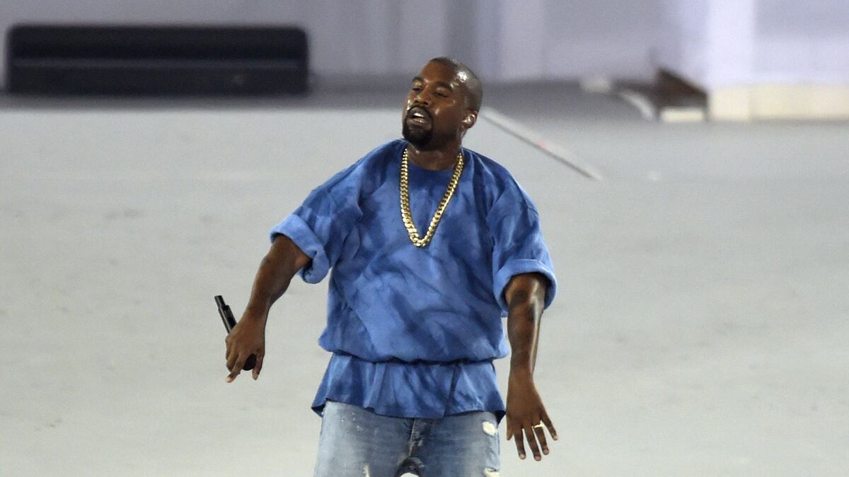 cheats/2016/06/06/trump-soho-rushed-by-kanye-fans/160506-kanye-nyc-cheat_r6yf8i