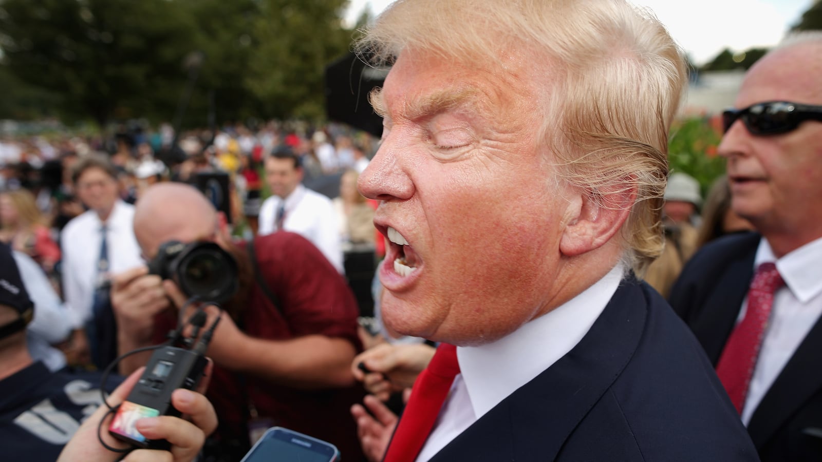 articles/2016/07/01/donald-trump-s-alt-earth-where-america-is-poor-weak-and-terrified/160630-stevens-trump-tease_hwaypn