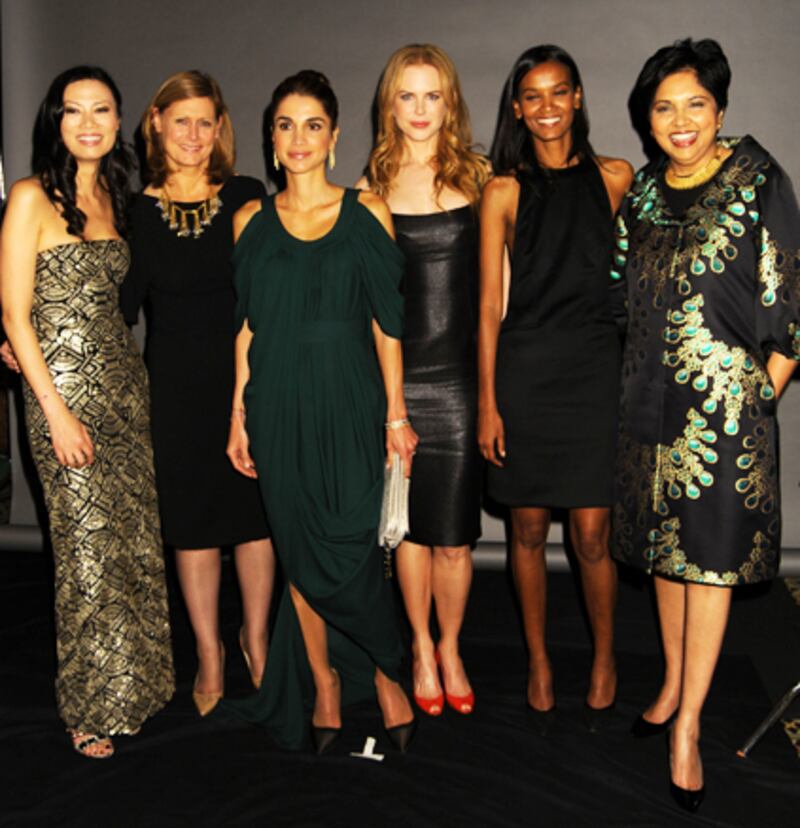 galleries/2009/09/24/wendi-murdoch-queen-rania-indra-nooyi-the-new-power-women/important-women-dinner-12_c3stlb