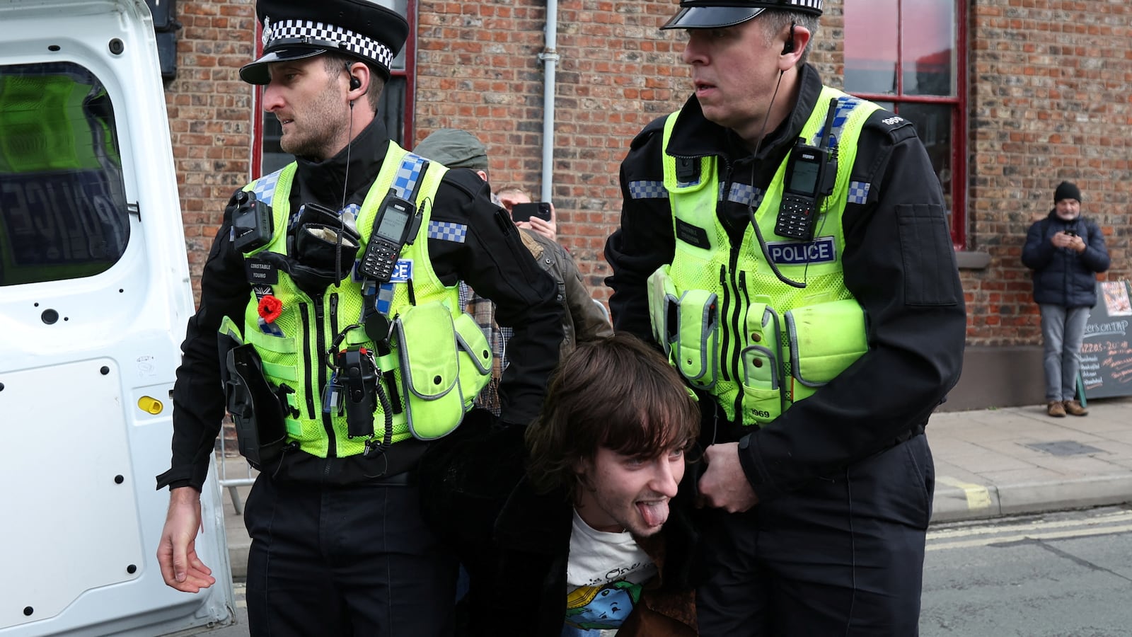 2022-11-09T111600Z_929619118_RC2BIX9YEGJ8_RTRMADP_3_BRITAIN-ROYALS-KING_b1dveq