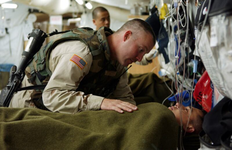 galleries/2009/11/30/groundbreaking-care-for-soliders-in-iraq/iraq-medi3_z76qcl