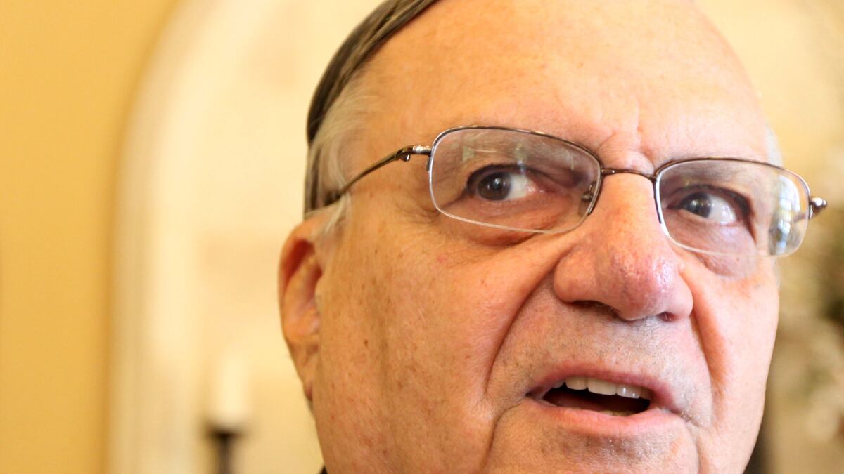 cheats/2012/03/02/sheriff-obama-birth-certificate-a-forgery/sheriff-joe-arpaio-obama-birth-certificate-cheat_lwjyfk